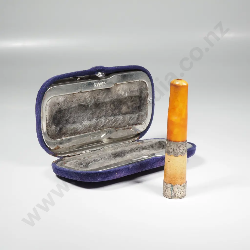 Cased Meerschaum & Amber Cigarette Holder w Engraved Silver Mounts Image 1++