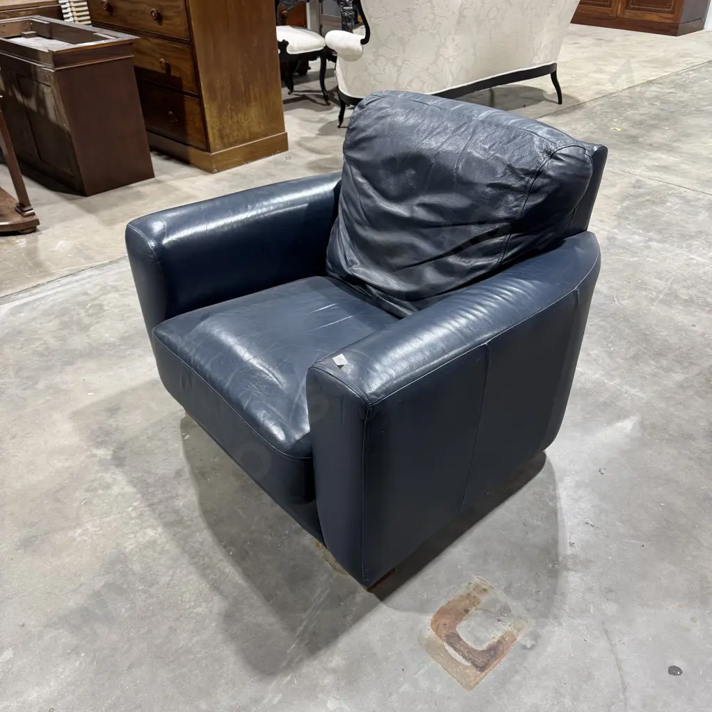 Vintage Blue Leather Club Chair Image 1++