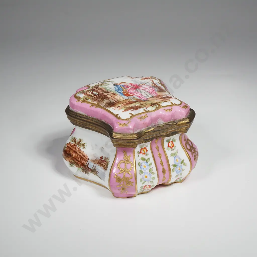 Vintage Meissen Style Trinket Box w Handpainted Romantic Scene to Lid, Pink & White Panels to Sides & Gilded Mounts Image 1++