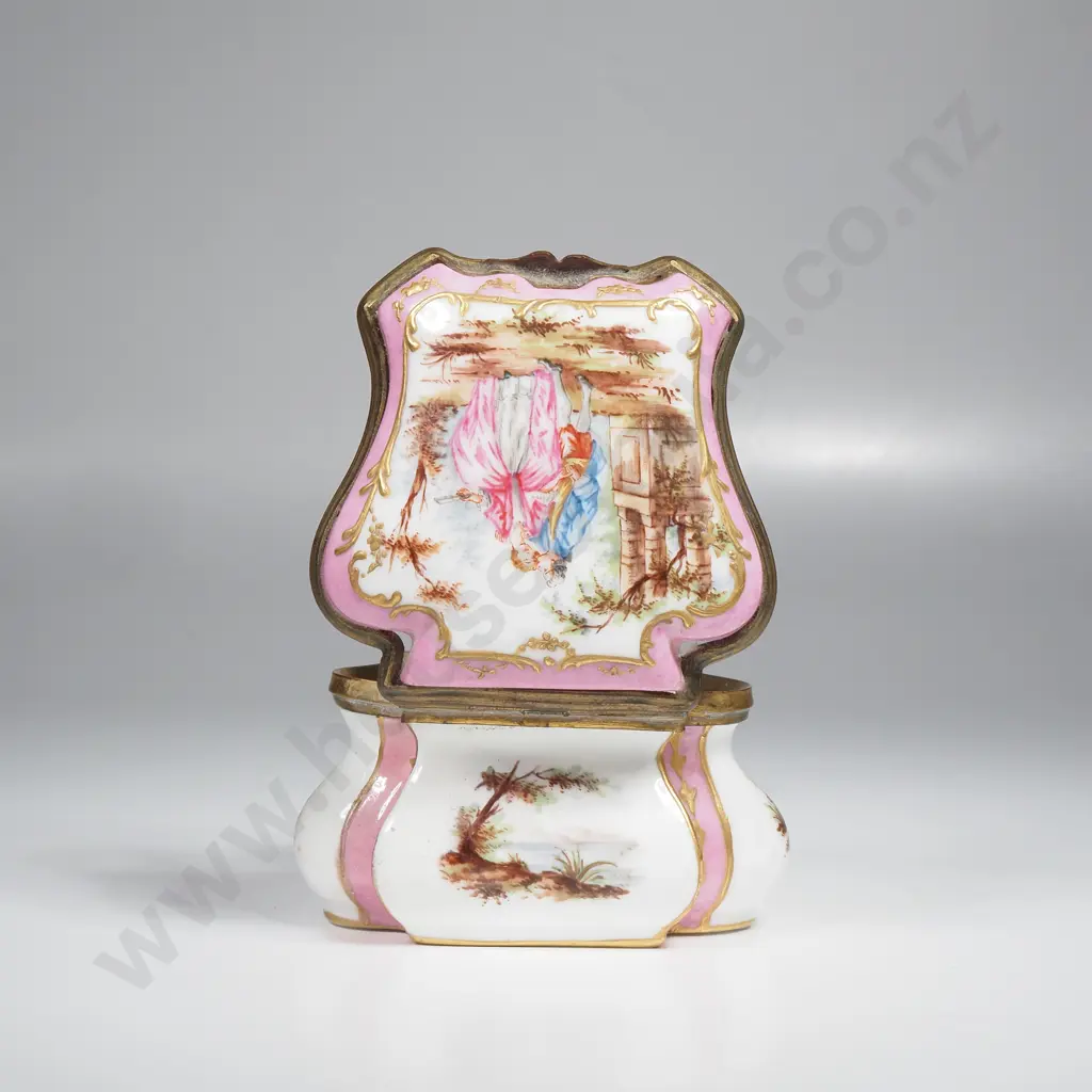 Vintage Meissen Style Trinket Box w Handpainted Romantic Scene to Lid, Pink & White Panels to Sides & Gilded Mounts Image 1++