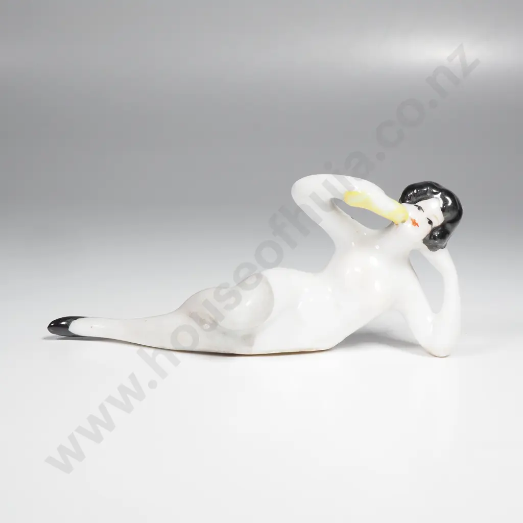 Art Deco German Figure of a Naughty or Risque Bathing Beauty Image 1++