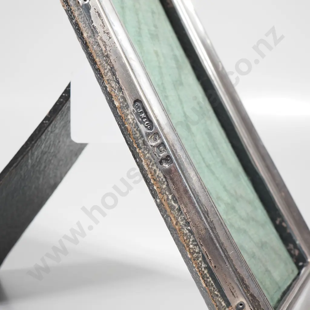 Art Deco Sterling Silver Photo Frame w Shaped Surround & Leather Backing Image 1++