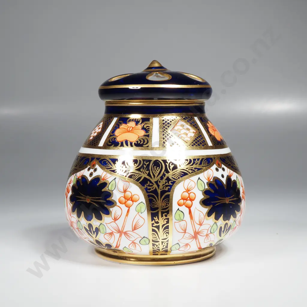 Royal Crown Derby Pot Pourri & Cover in the Old Imari Pattern Image 1++