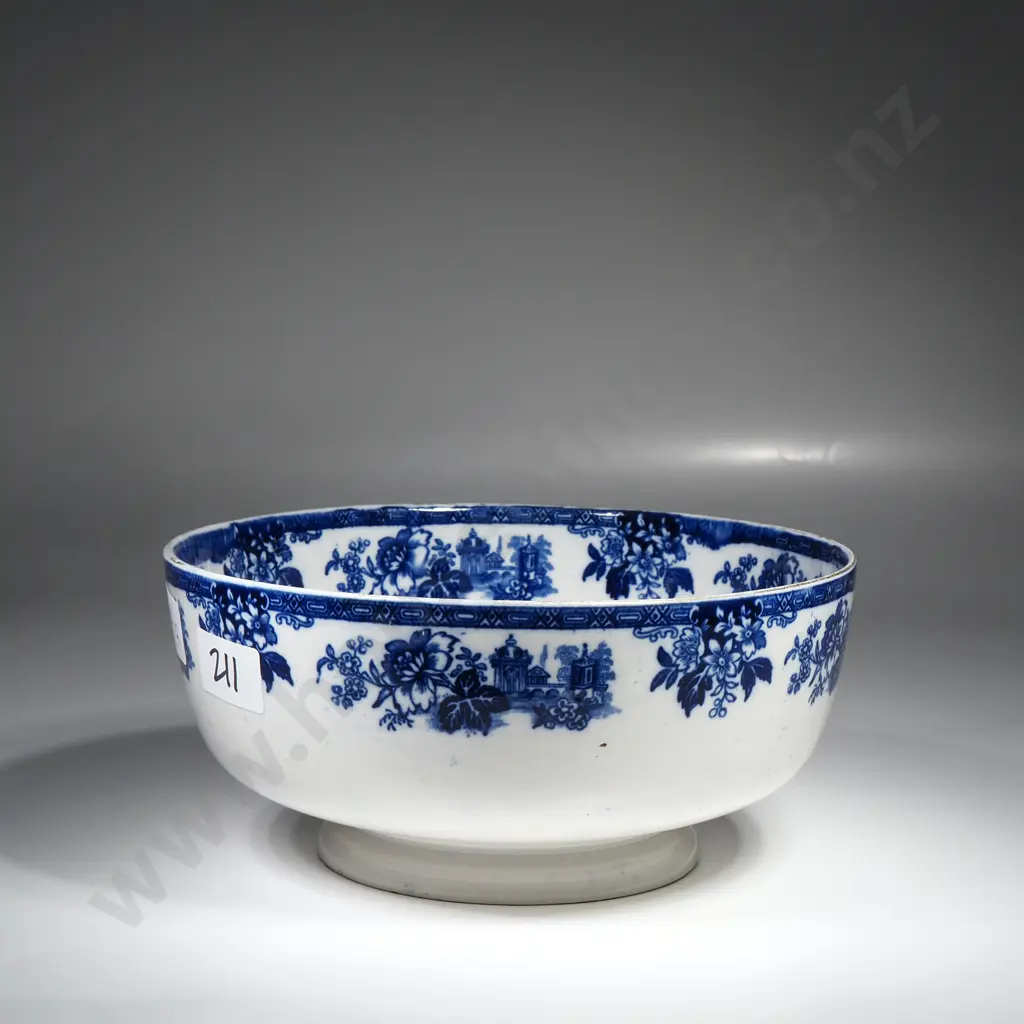 Royal Doulton Blue & 'White 'Madras' Footed Bowl Image 1++