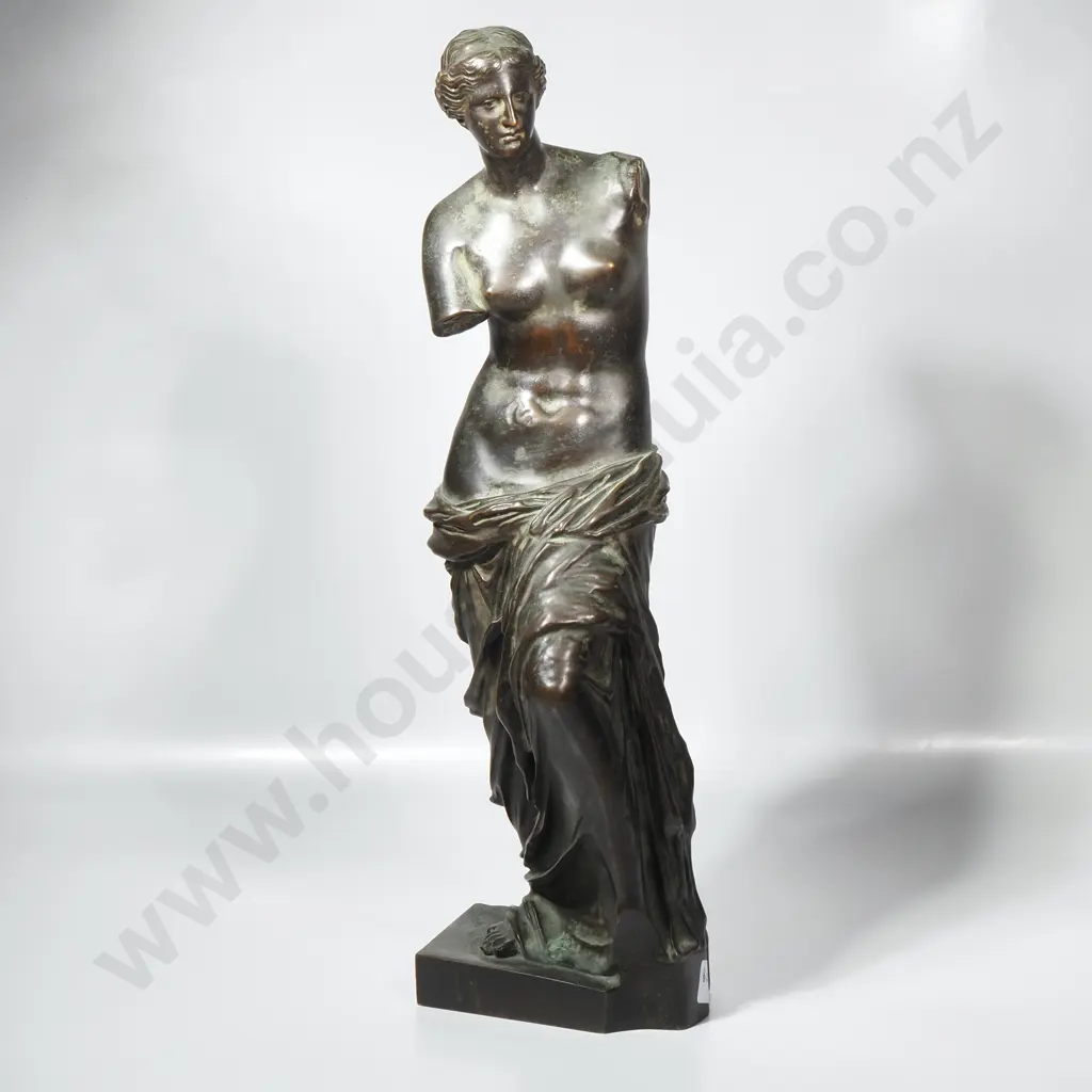 Bronze Model of the 'Venus de Milo' Image 1++