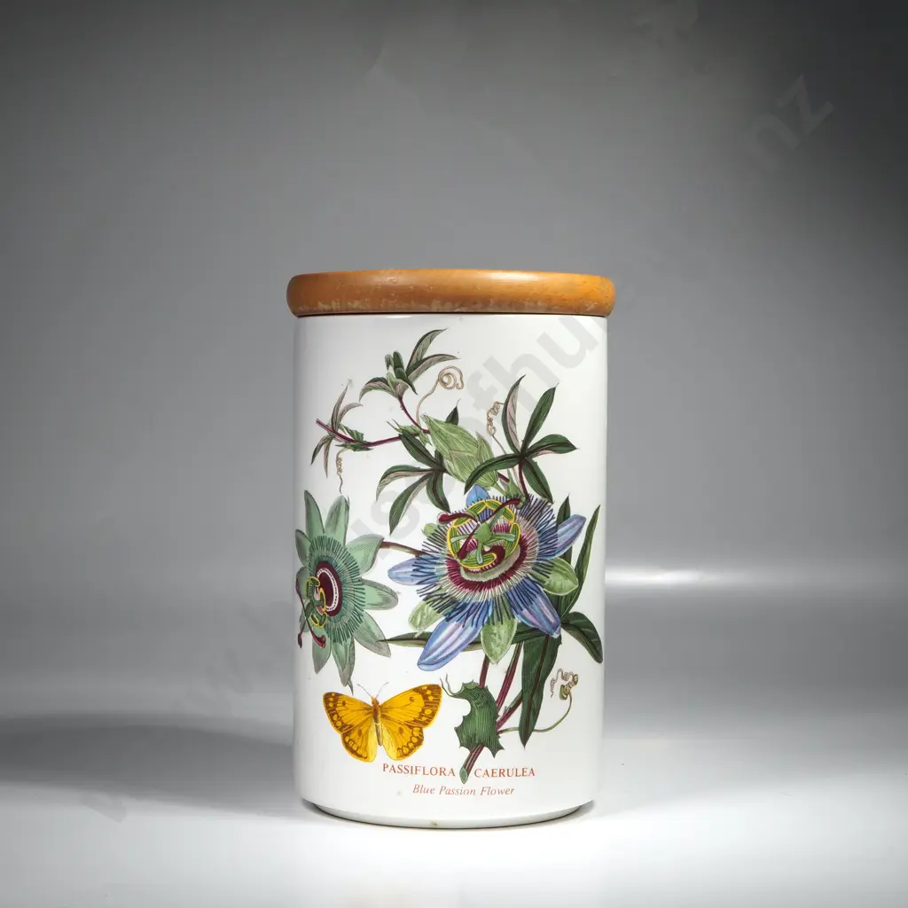 Portmeirion Cannister in the Blue Passion Flower Pattern w Wooden Lid Image 1++