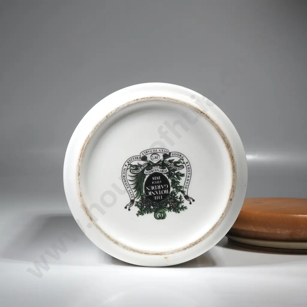 Portmeirion Cannister in the Blue Passion Flower Pattern w Wooden Lid Image 1++