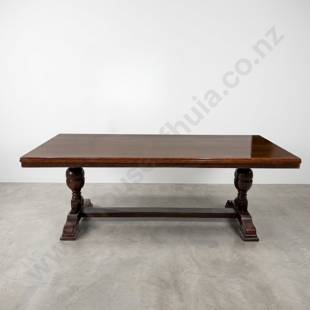 Impressive Oak Refectory Table - Used as the Board Table by the Christchurch Press Newspaper Image 1++
