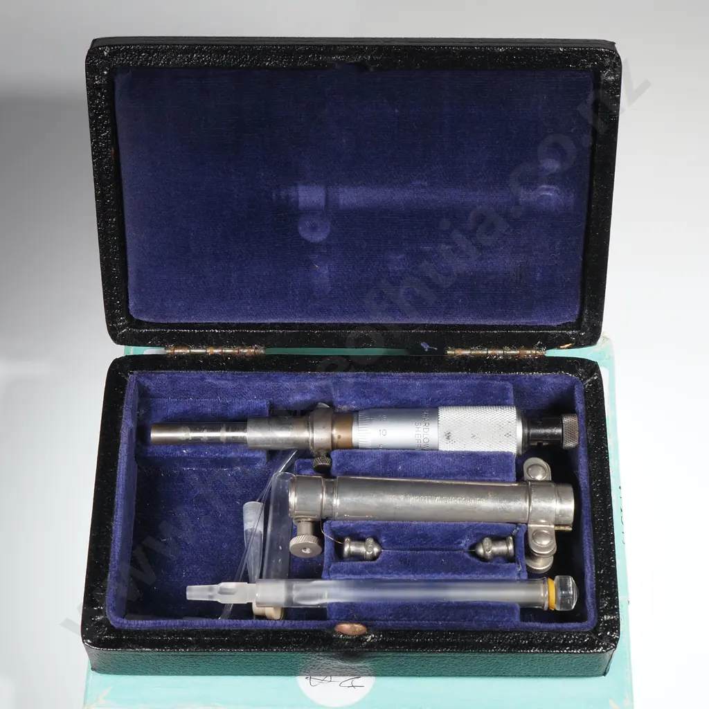 Boxed Burroughs Wellcome & Co 'Agla' Micrometer Syringe w Two Syringe Image 1++