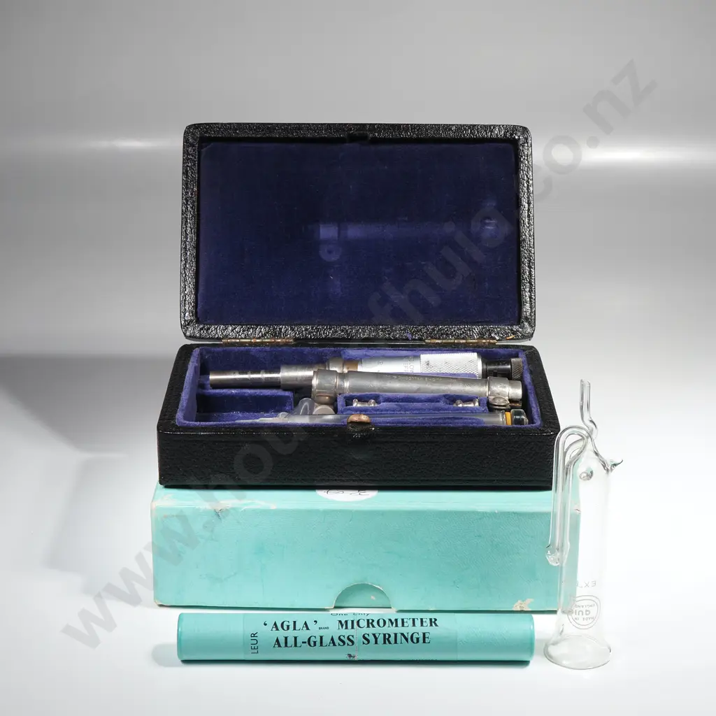 Boxed Burroughs Wellcome & Co 'Agla' Micrometer Syringe w Two Syringe Image 1++