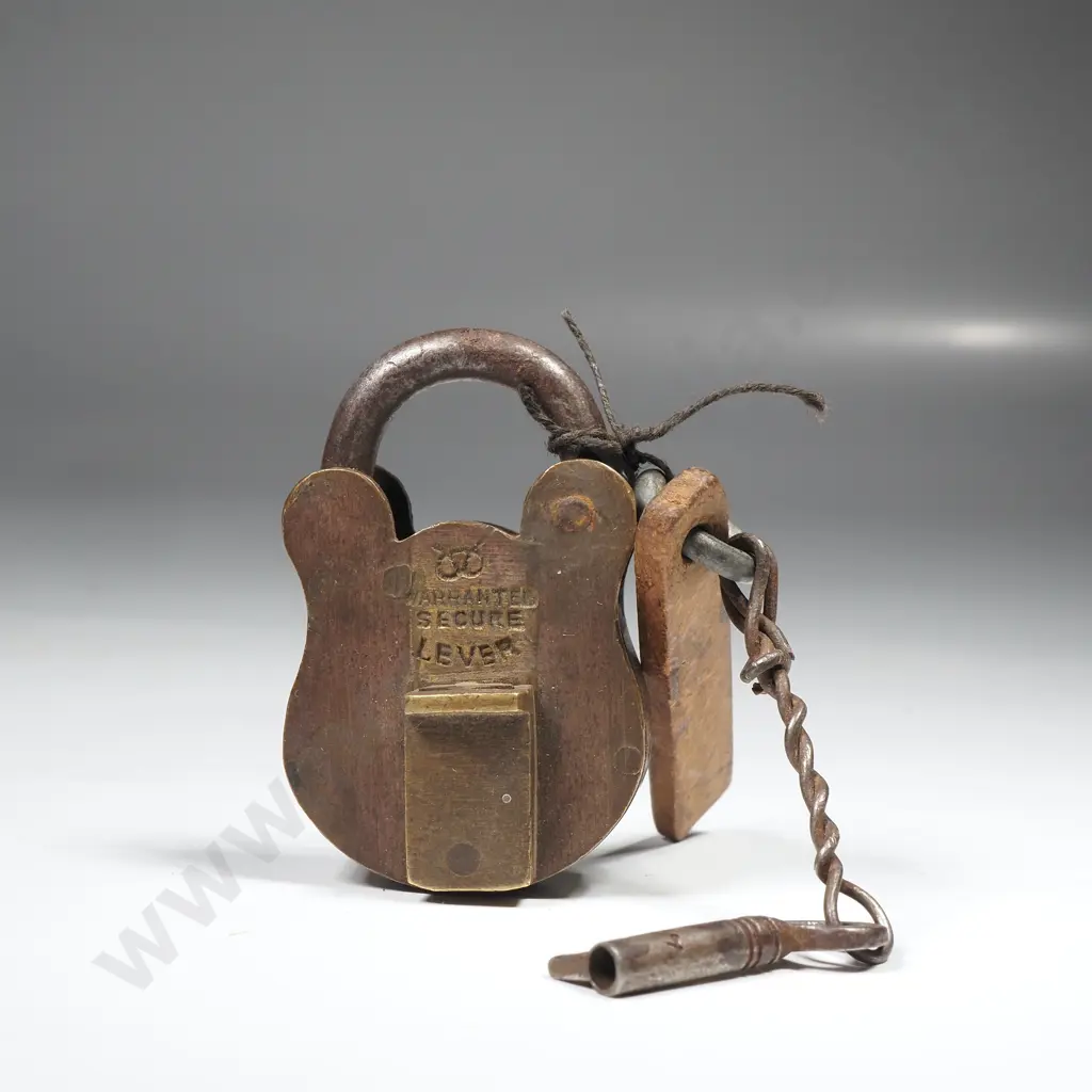 Antique Brass Padlock & Key Image 1++