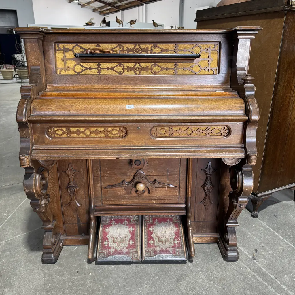 Antique Estey & Co Parlor Pump Organ w Intricate Carved Detail & Foot Pedal Driven Bellow & Keyboard w Multiple Stops Image 1++