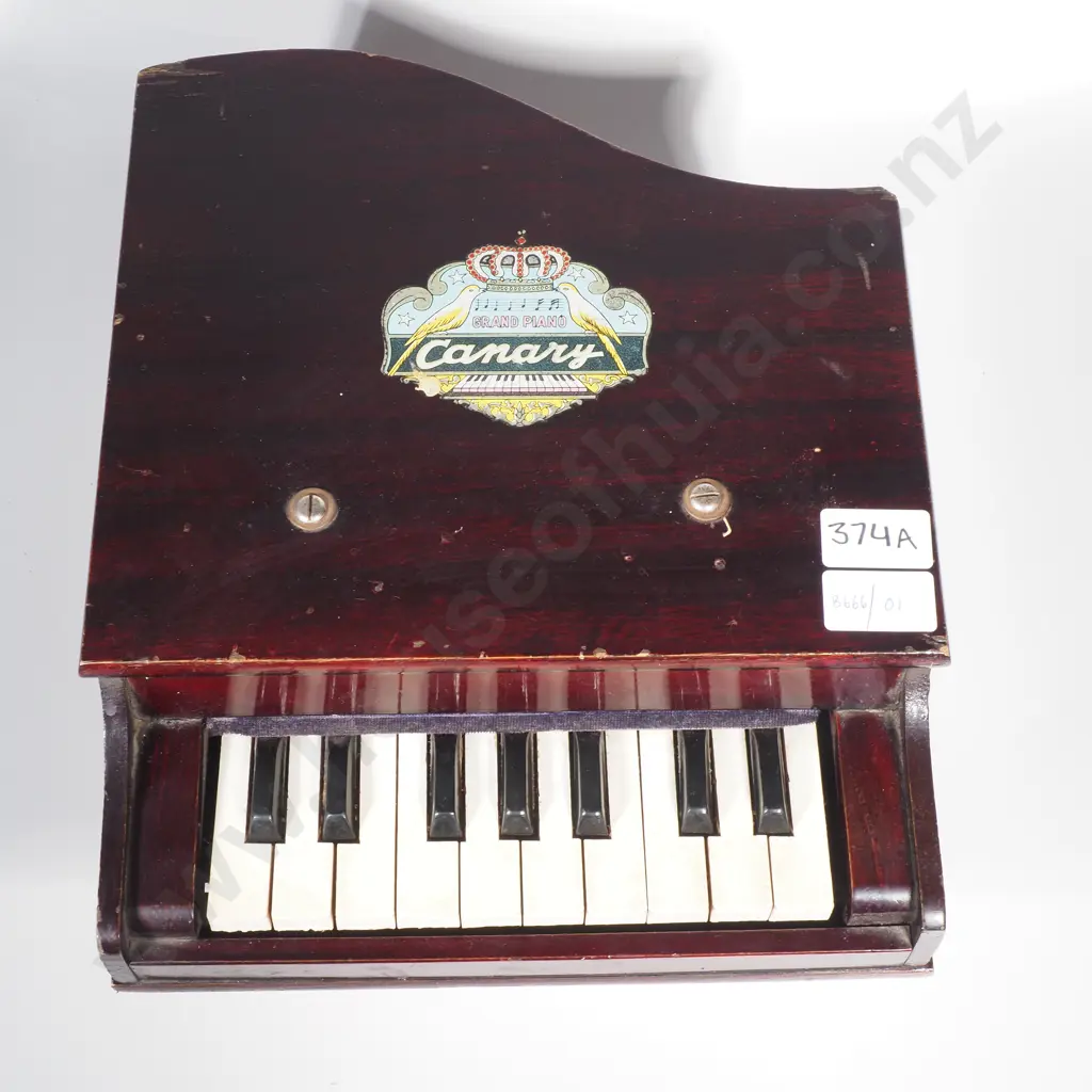 'Canary Grand Piano' Wooden Toy Image 1++