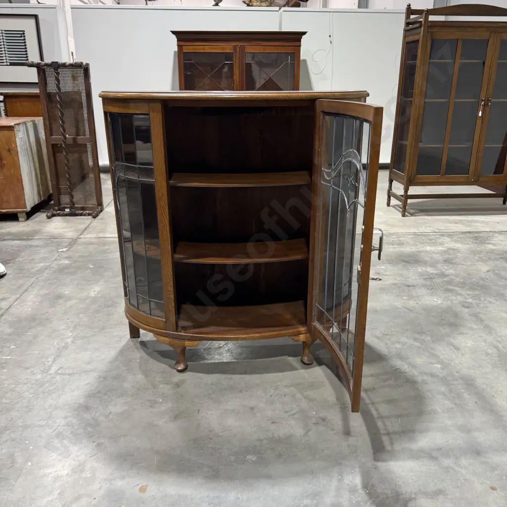 Vintage Oak Art Deco Leadlight Bowfront Cabinet Image 1++