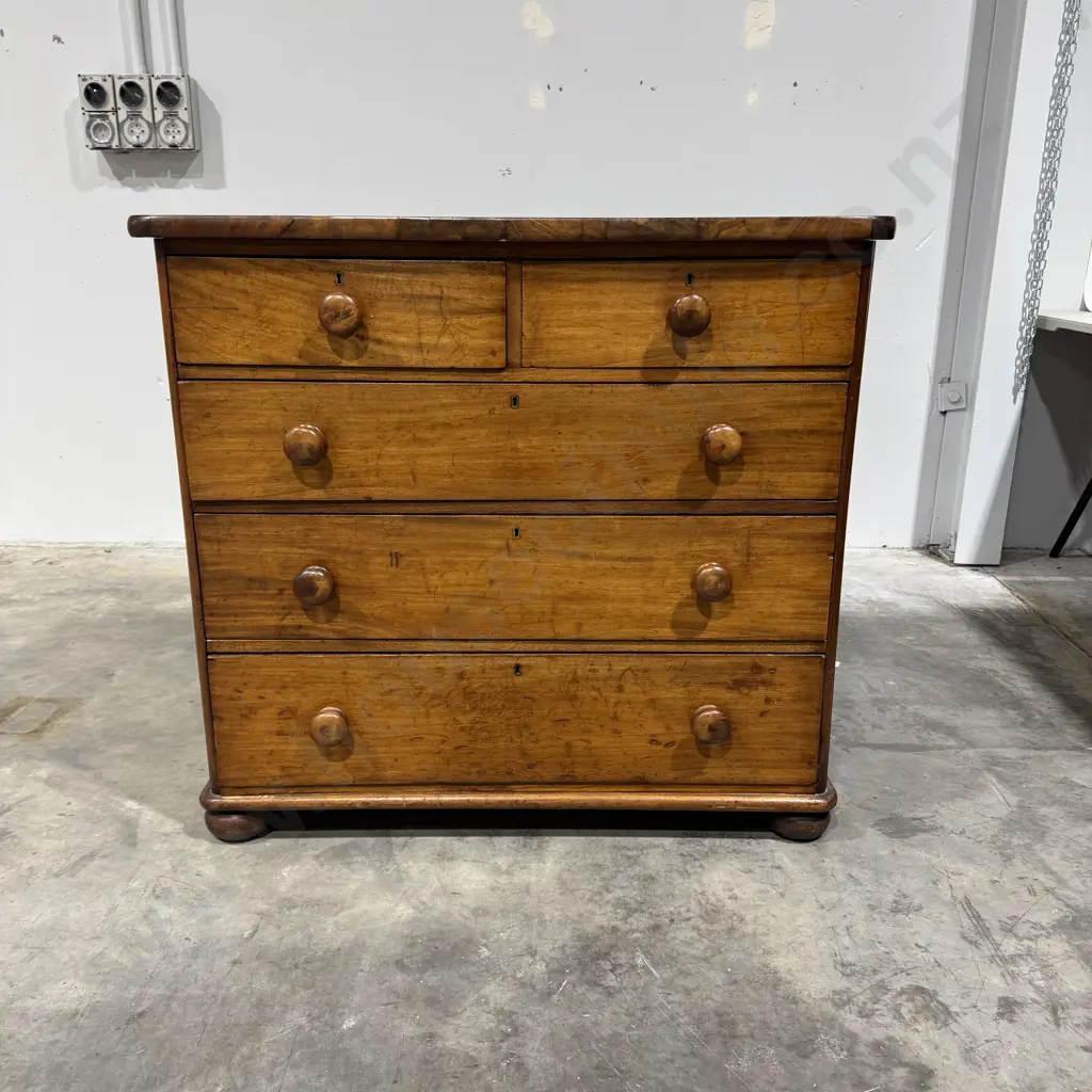 Victorian Mahogany Chest Of Five Drawers w Wooden Handles Image 1++