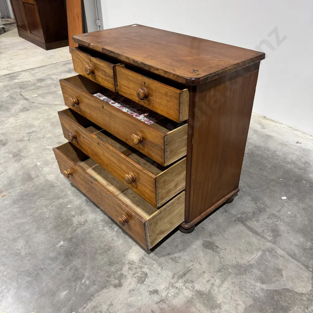 Victorian Mahogany Chest Of Five Drawers w Wooden Handles Image 1++