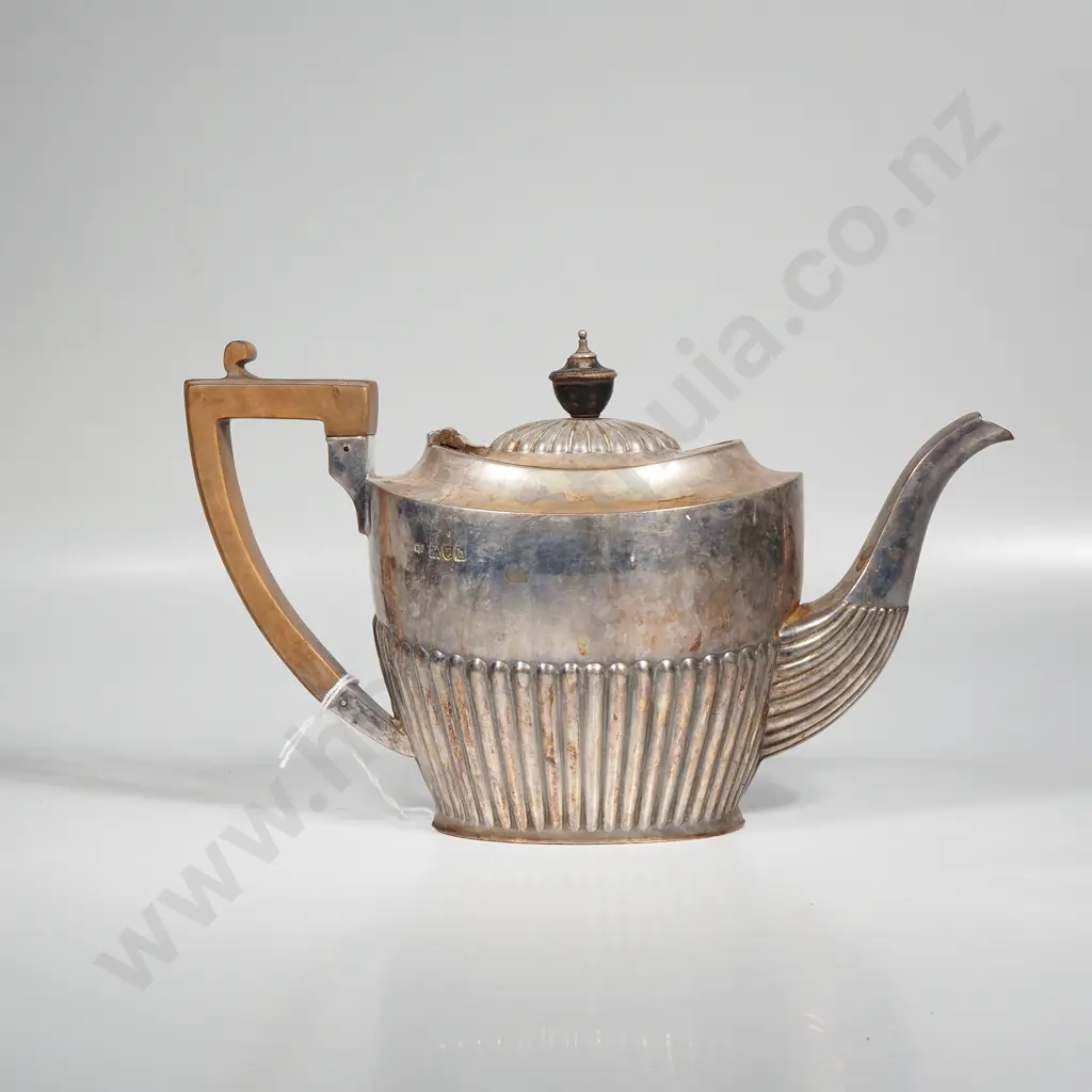 Sterling Silver Teapot w Ribbed Lower Section & Wooden Handle & Finial Image 1++