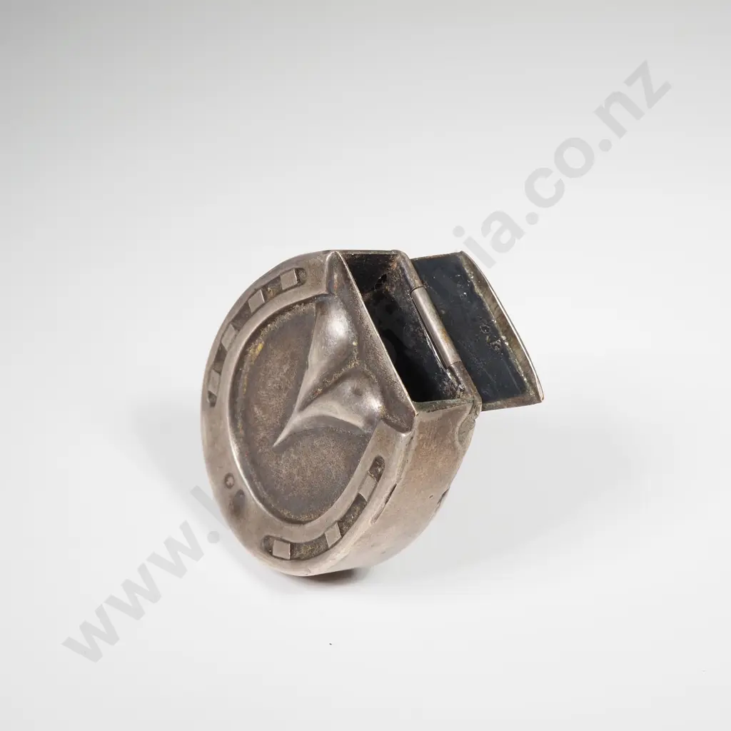 Horseshoe shaped sterling silver wax vesta case, HM Birmingham 1877 Image 1++