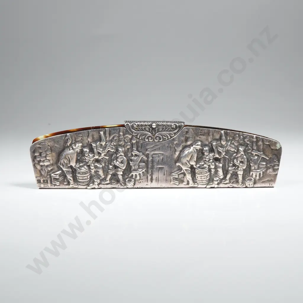 Ornate S/P Dutch Comb in Decorative Repousse Case Image 1++