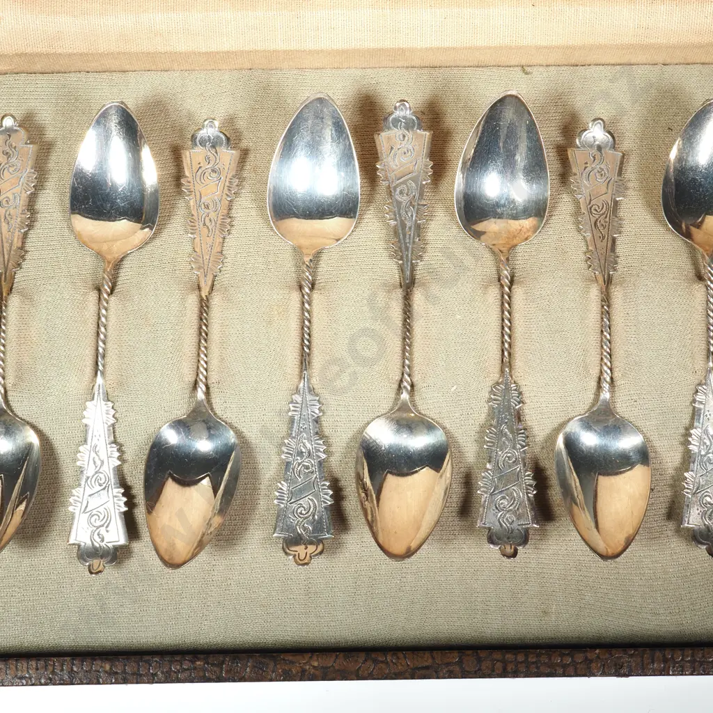Boxed Set of Twelve Dutch 830 Silver Teaspoons, Manufactured by Gerrs Hemmes Jewellers Groningen Image 1++