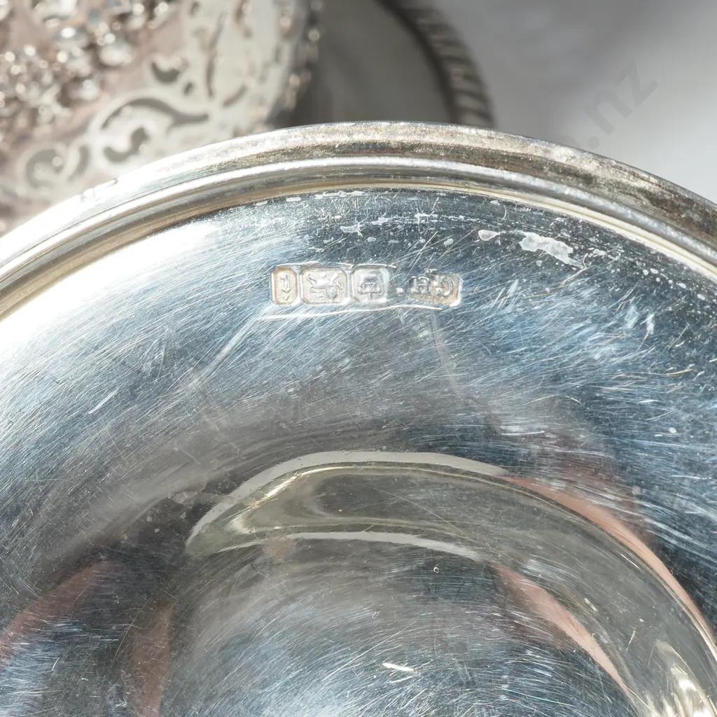 Sterling Silver Lidded Pierced Cannister (Missing Glass Liner) Image 1++