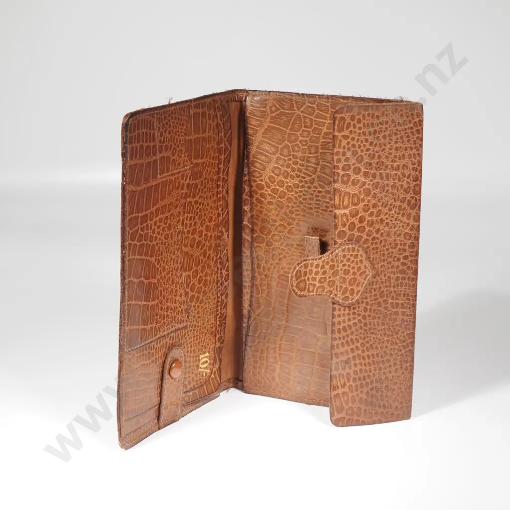 Vintage Brown Leather Crocodile Skin Wallet w Gilt Lettering For Notes Image 1++
