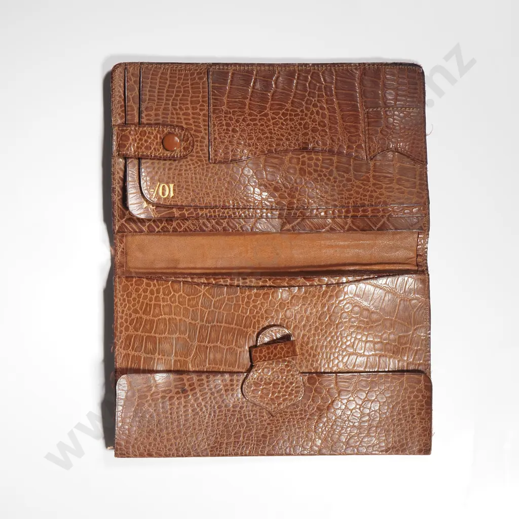 Vintage Brown Leather Crocodile Skin Wallet w Gilt Lettering For Notes Image 1++
