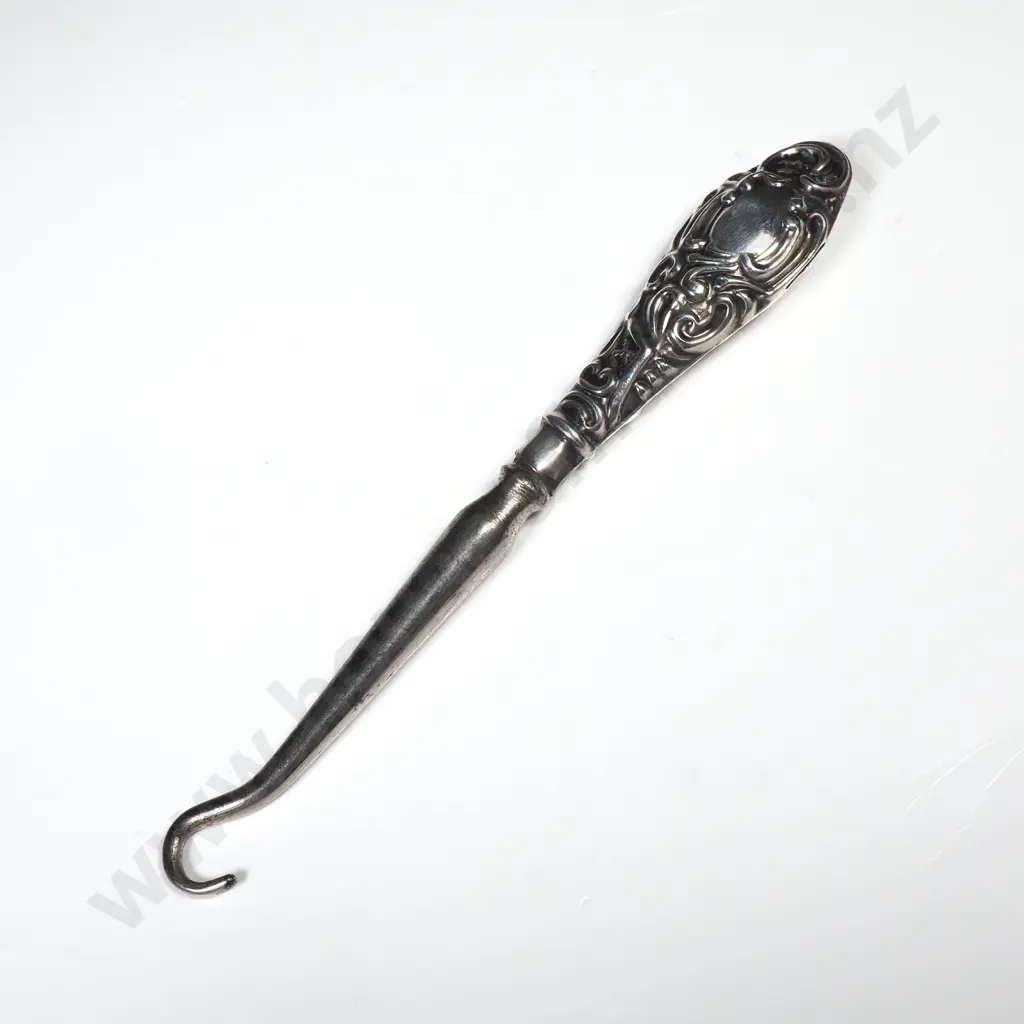 Sterling Silver Handled Boot Hook w Embossed Decoration Image 1++