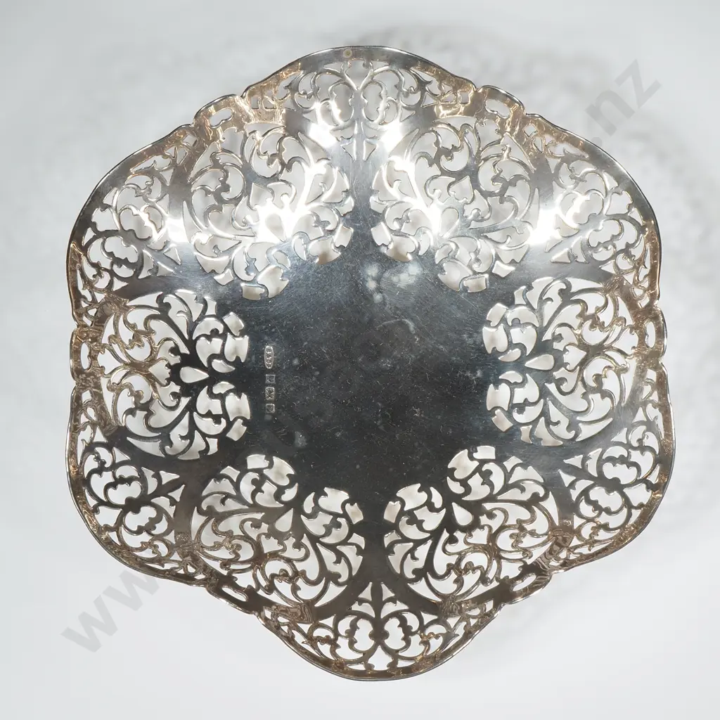 Sterling Silver Pierced & Scalloped Bowl Image 1++