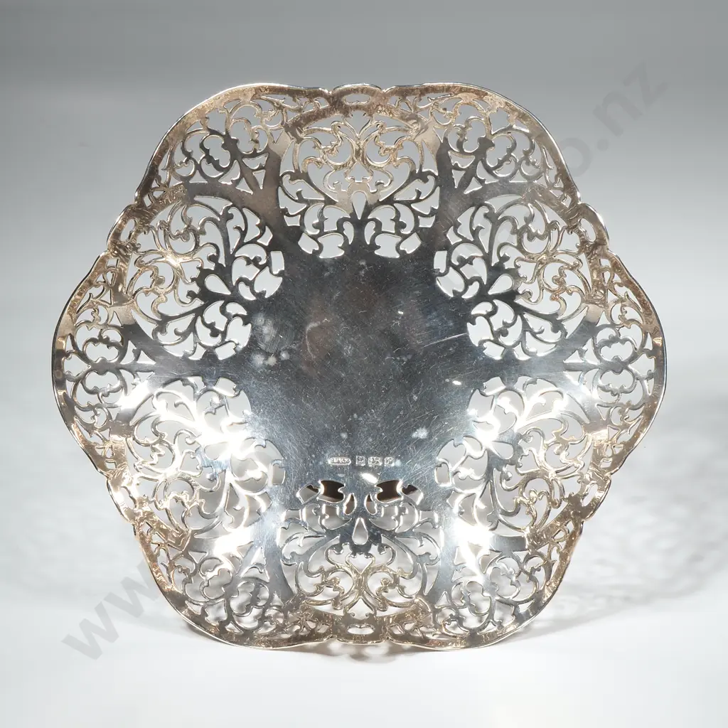 Sterling Silver Pierced & Scalloped Bowl Image 1++