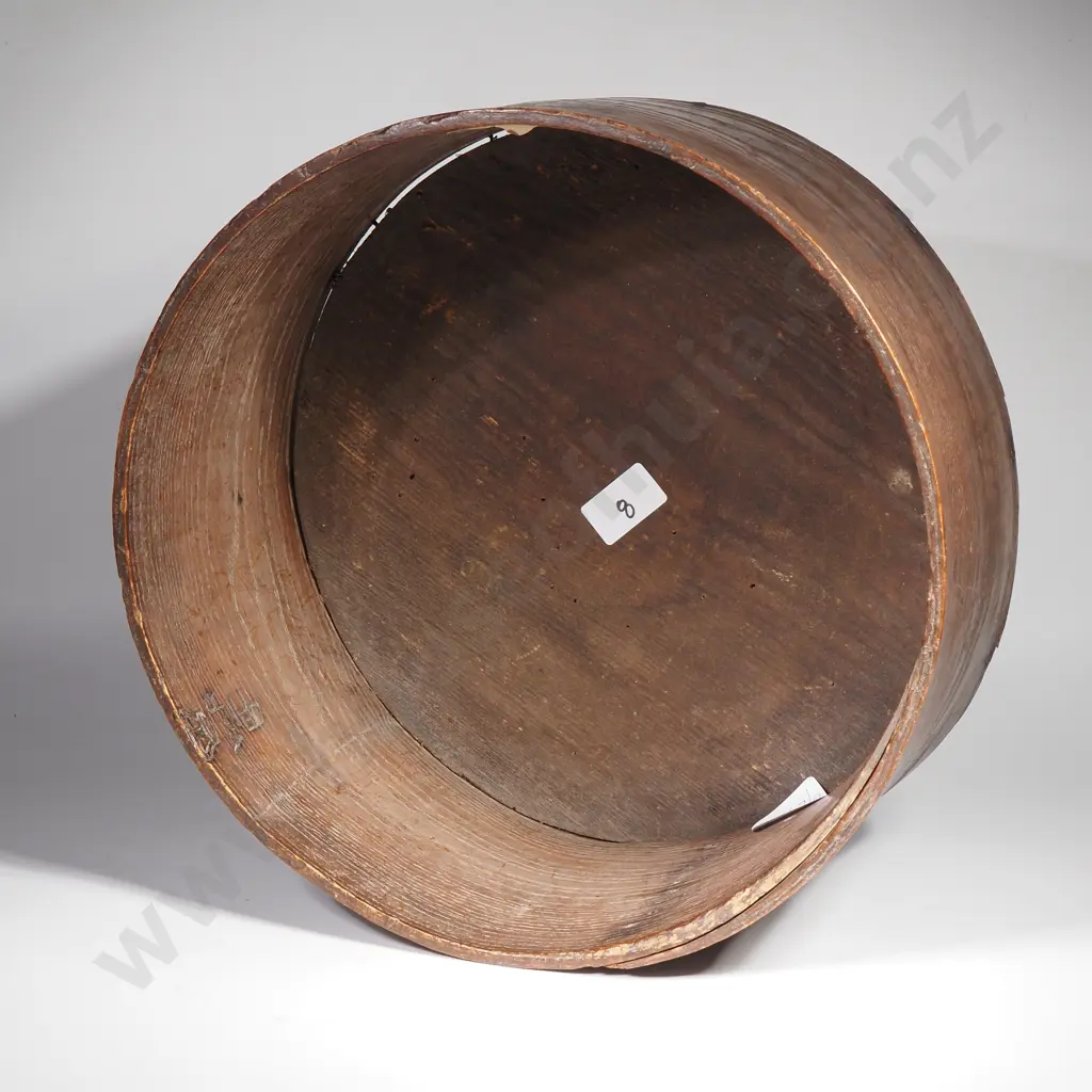 British Bentwood Grain Measure w Overlapping Fingers or Lappers, Verification Stamp VR & Crown Image 1++