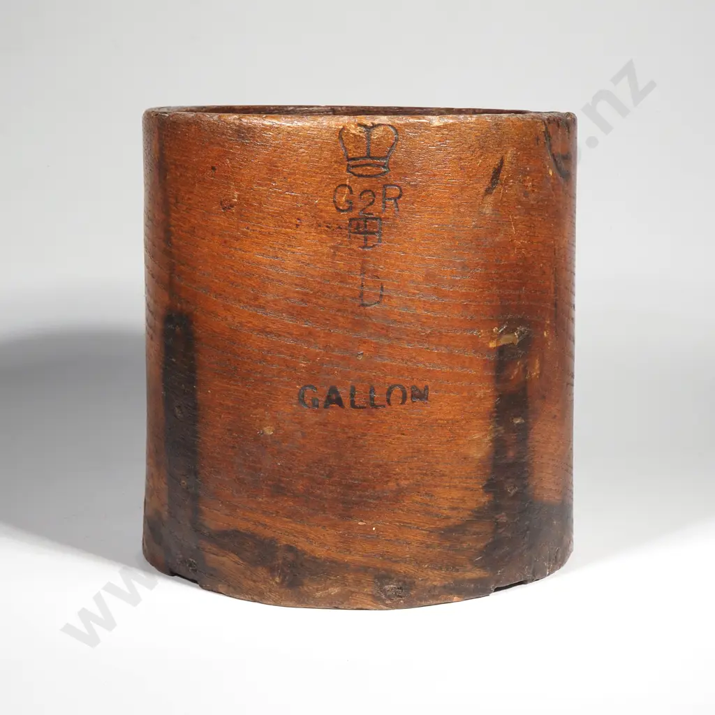 British Bentwood Grain Measure w Overlapping Fingers or Lappers, Verification Stamp G2R & Crown & the Word  'Gallon' Image 1++