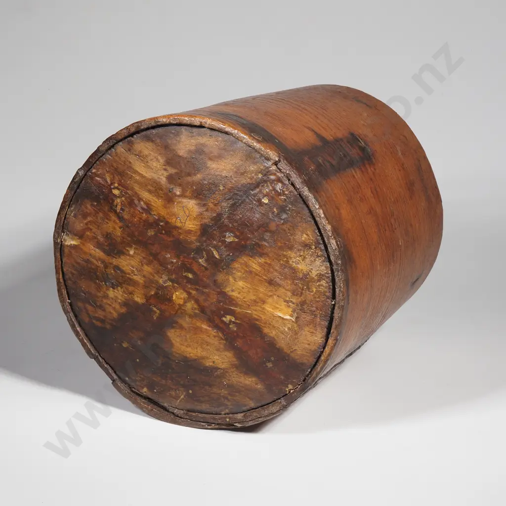 British Bentwood Grain Measure w Overlapping Fingers or Lappers, Verification Stamp G2R & Crown & the Word  'Gallon' Image 1++