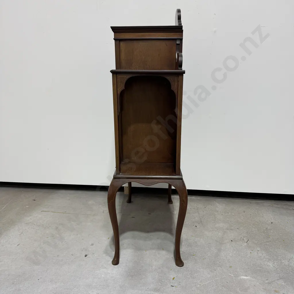 Sheraton Revival Mahogany Cabinet on Cabriole Legs Image 1++