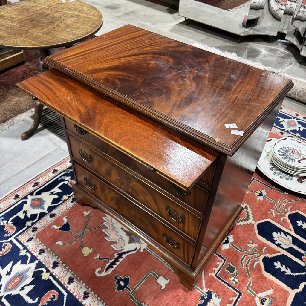 Reproduction Mahogany Bachelor's Chest of Four Long Graduated Drawers & a Pull Out Brushing Slide for Writing/Grooming Image 1++