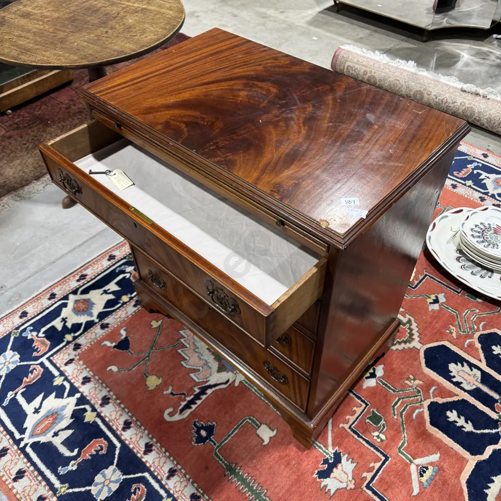 Reproduction Mahogany Bachelor's Chest of Four Long Graduated Drawers & a Pull Out Brushing Slide for Writing/Grooming Image 1++