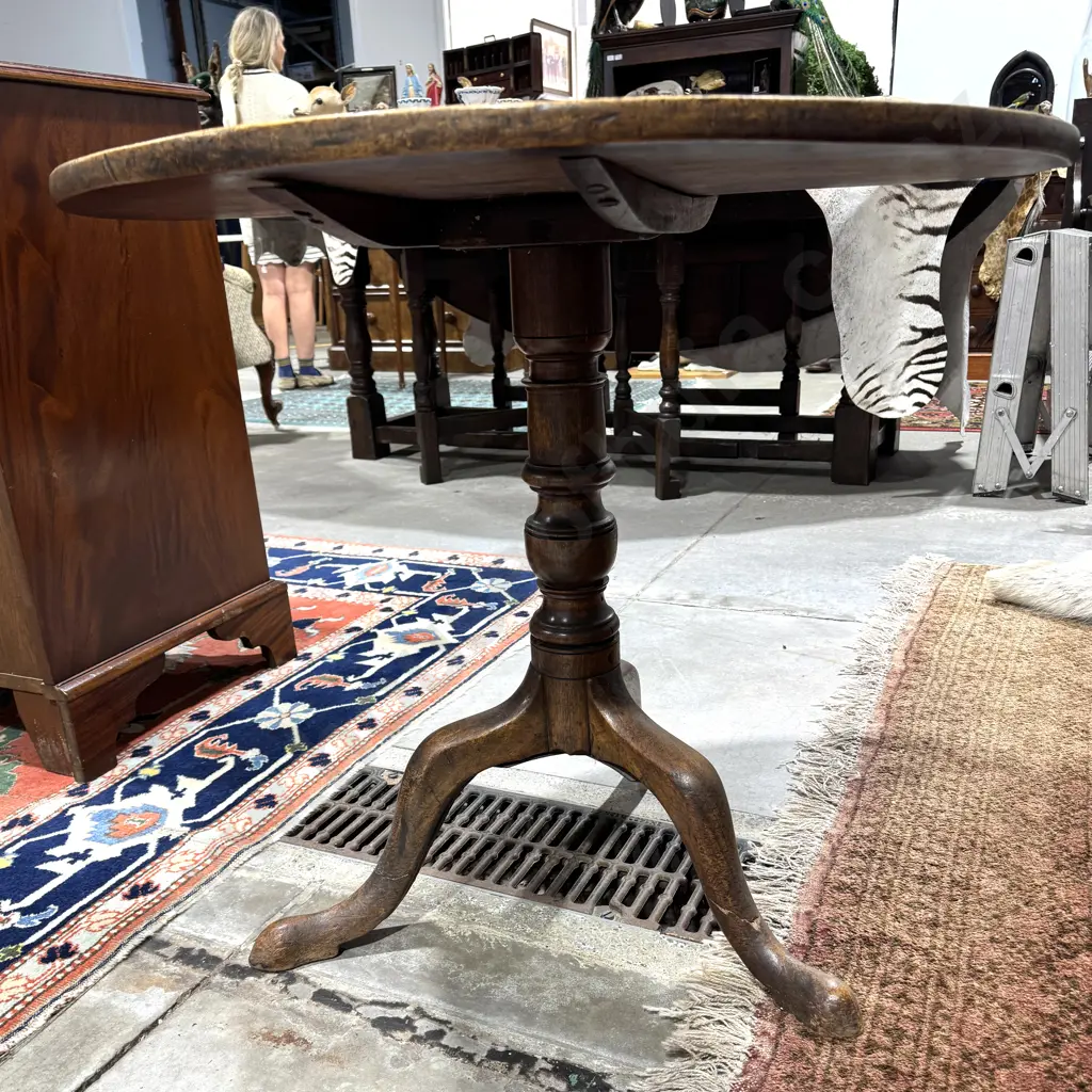 Georgian Solid Mahogany Tripod Tilt Top Circular Supper Table Image 1++