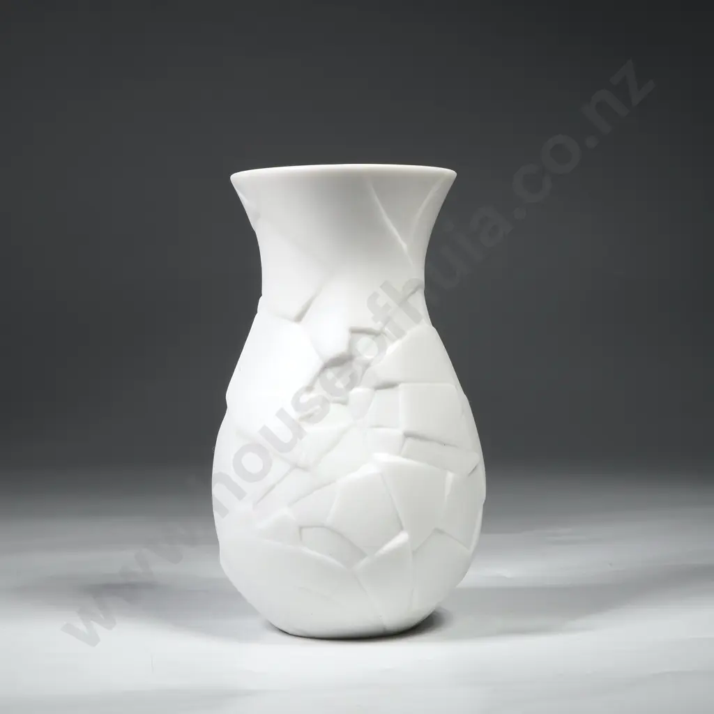 Boxed Rosenthal 'Phases' Porcelain Mini Vase Designed by Dror Benshetrit for the Rosenthal Studios Image 1++