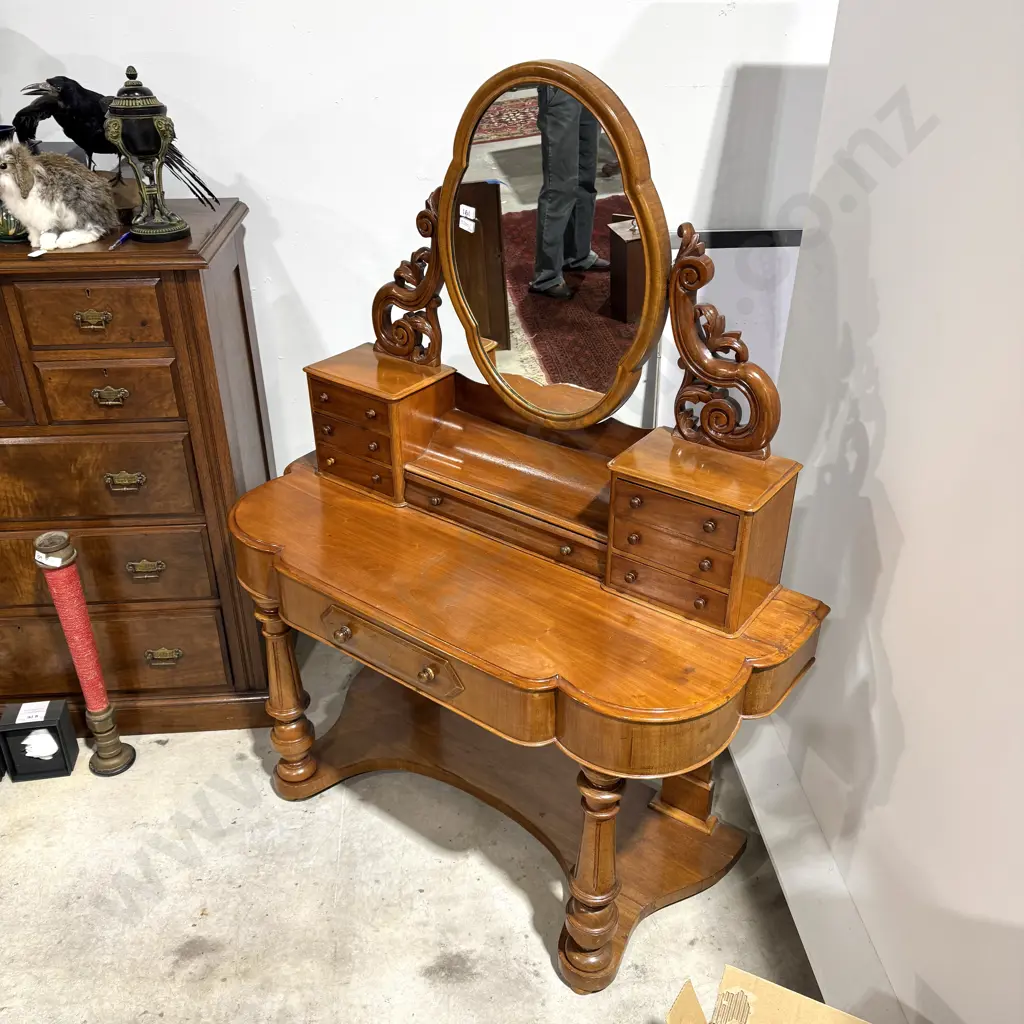 Victorian Mahogany Dressing Table w Oval Mirror & Carved Supports Image 1++