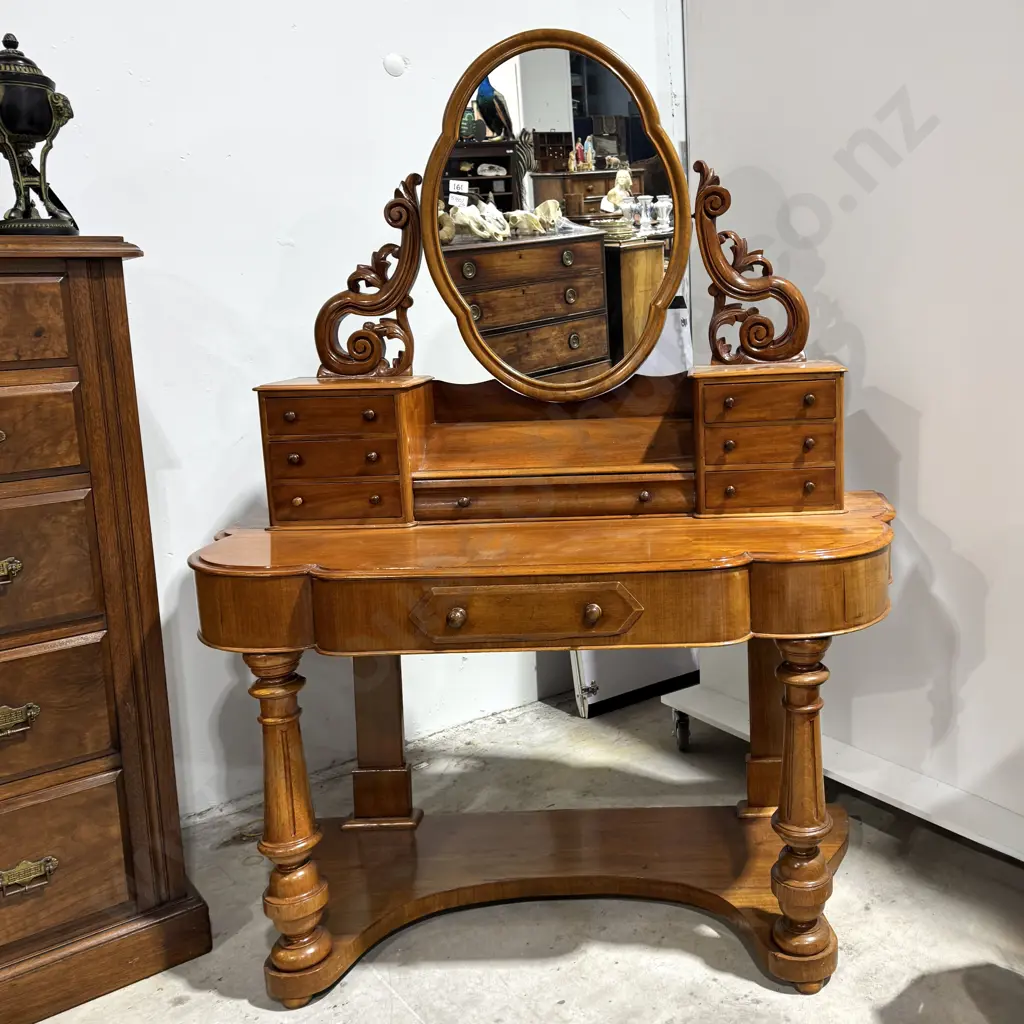 Victorian Mahogany Dressing Table w Oval Mirror & Carved Supports Image 1++