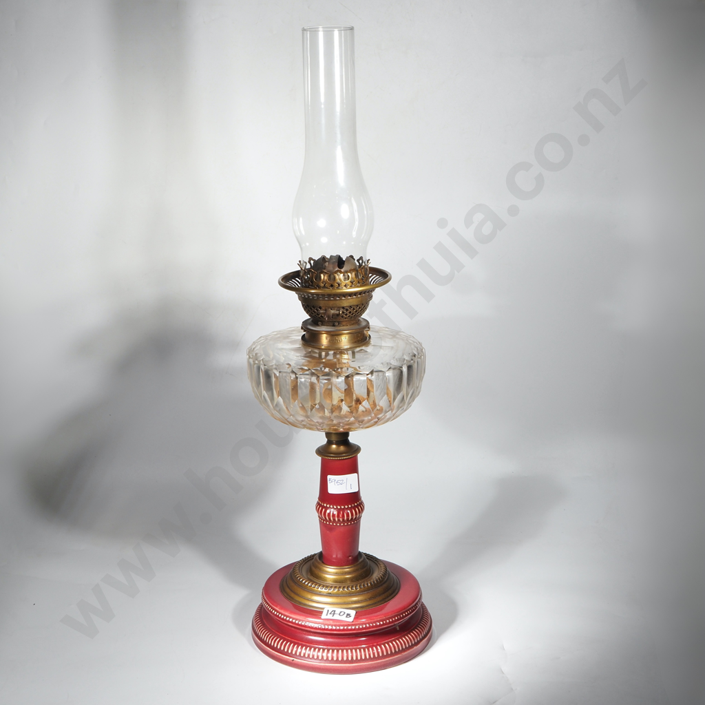 Victorian Kerosene Lamp w Dual Wick Fittings. Image 1++