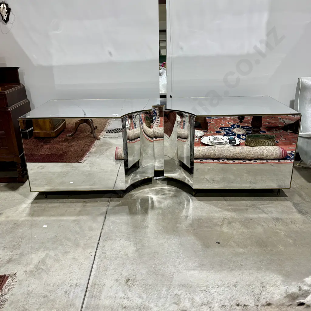 Modern Large Mirrored & Curved Counter Image 1++
