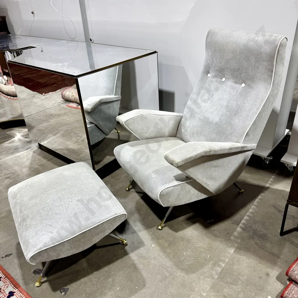 Italian Mid-Century Lounge Chair & Ottoman in the Style of Nino Zoncada Image 1++
