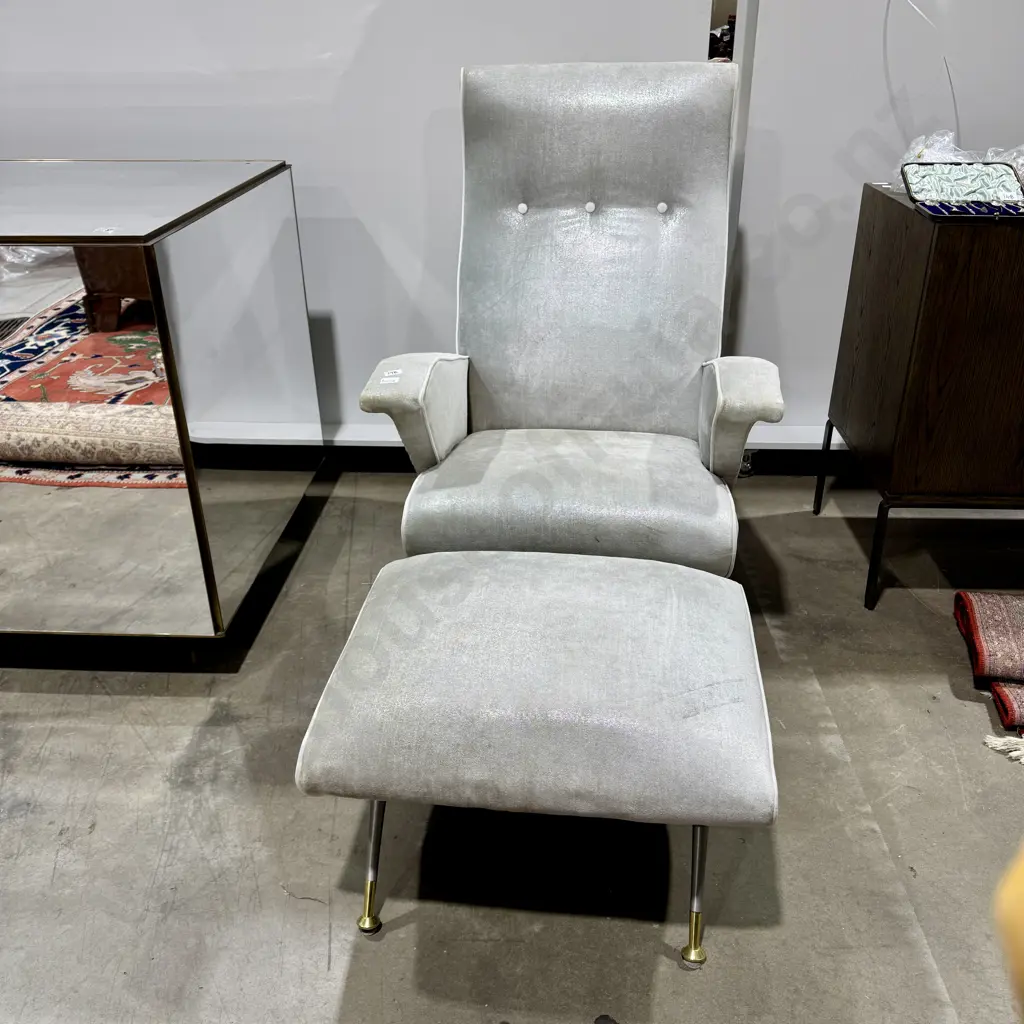 Italian Mid-Century Lounge Chair & Ottoman in the Style of Nino Zoncada Image 1++
