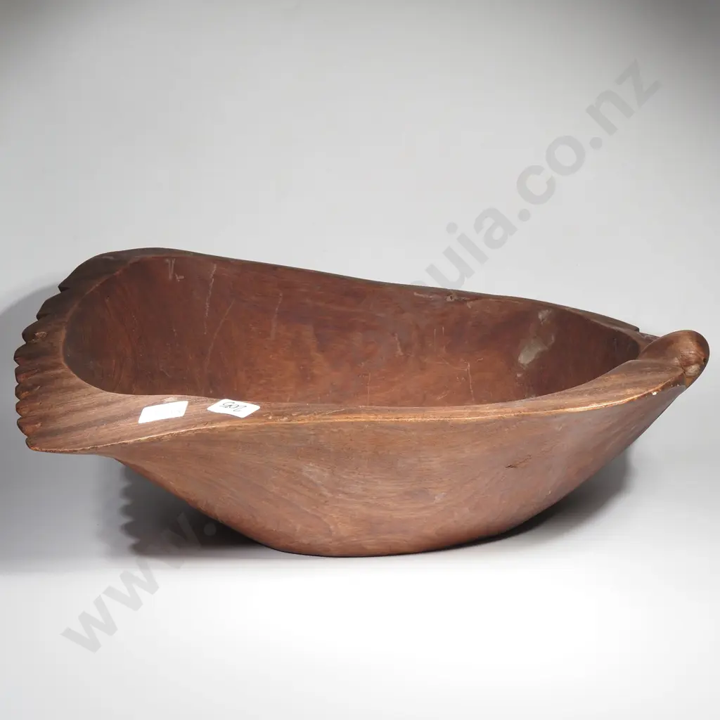 Large Fijian Wooden Kava Bowl in the Form of a Stylized Fish Image 1++