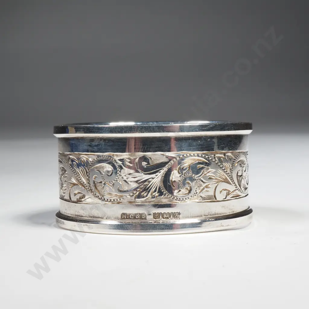 Cased Sterling Silver Napkin Ring Image 1++