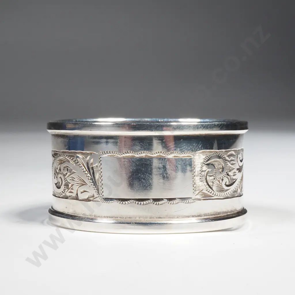 Cased Sterling Silver Napkin Ring Image 1++