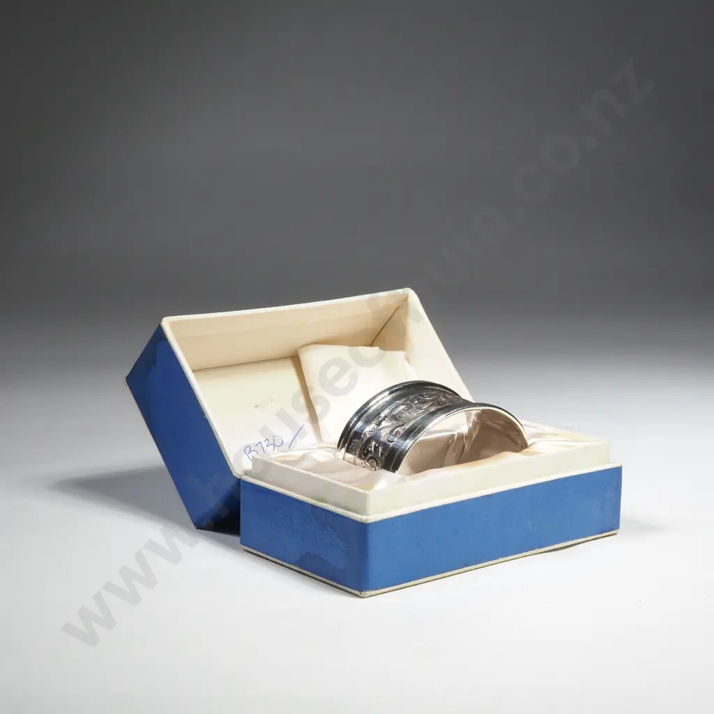Cased Sterling Silver Napkin Ring Image 1++