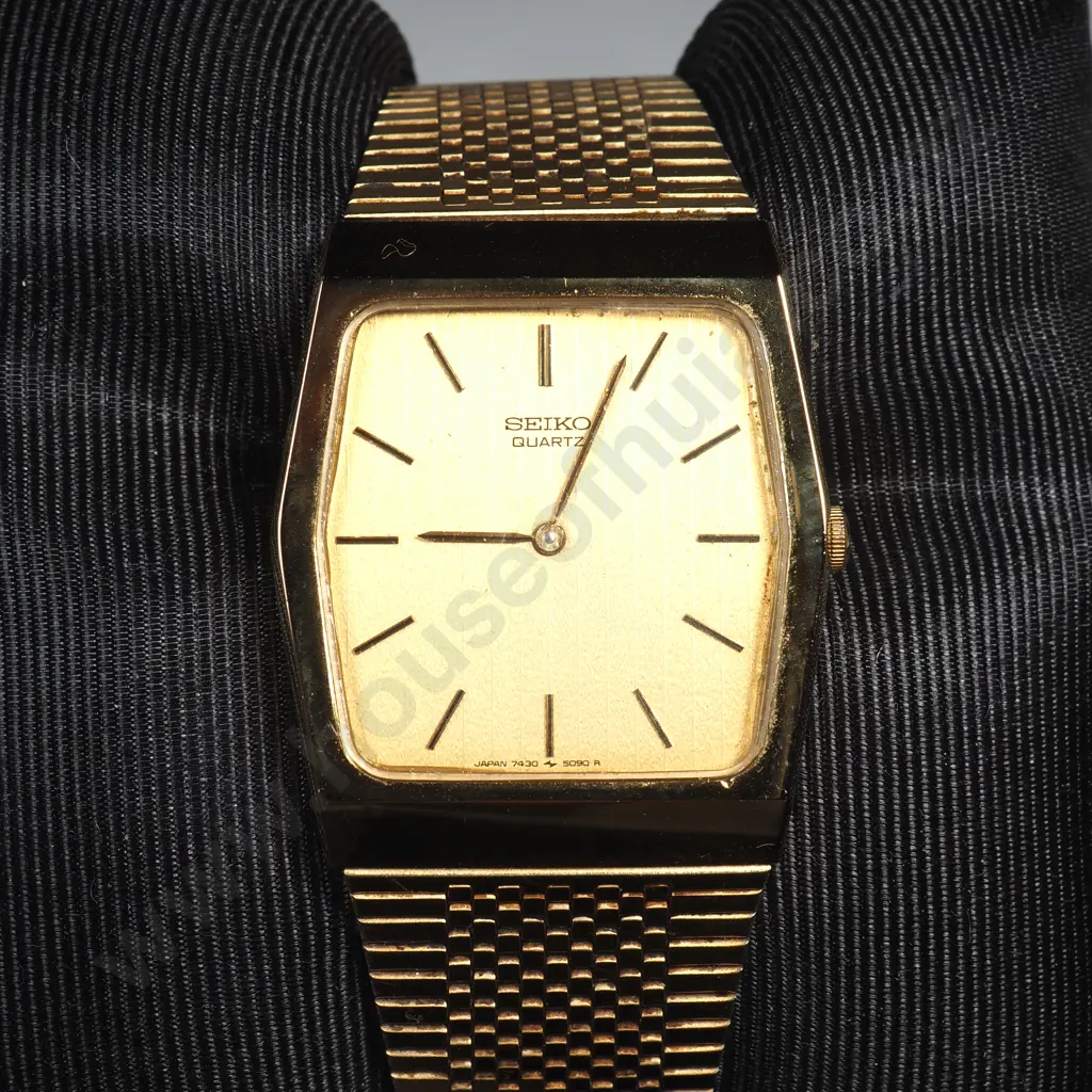Vintage Seiko Quartz Gents Wrist Watch & Original Case Image 1++
