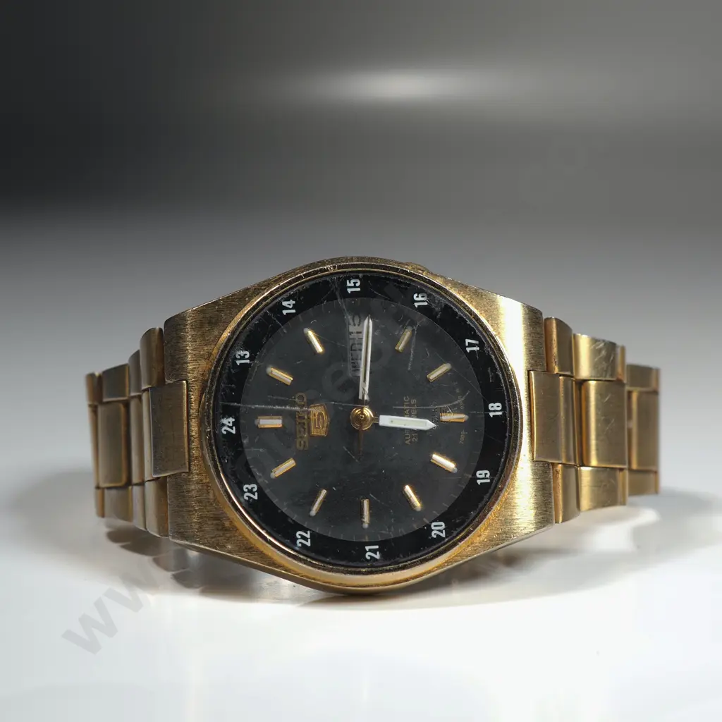 Vintage Seiko 5 Automatic Gents Wrist Watch Image 1++